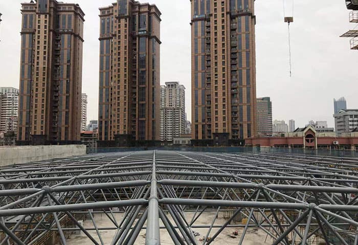启东螺栓球网架结构